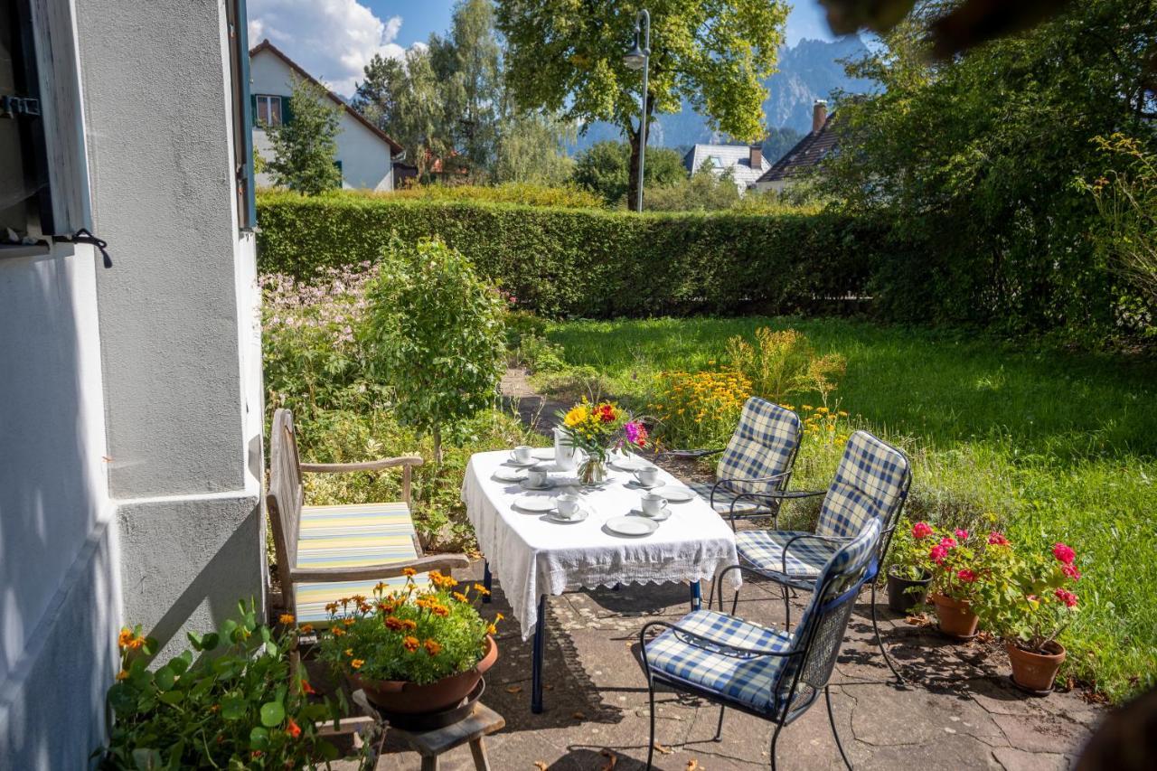 Landhauswohnung Mit Wildromantischem Garten Füssen Extérieur photo