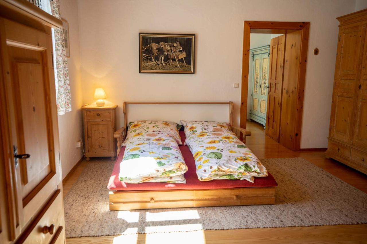 Landhauswohnung Mit Wildromantischem Garten Füssen Extérieur photo