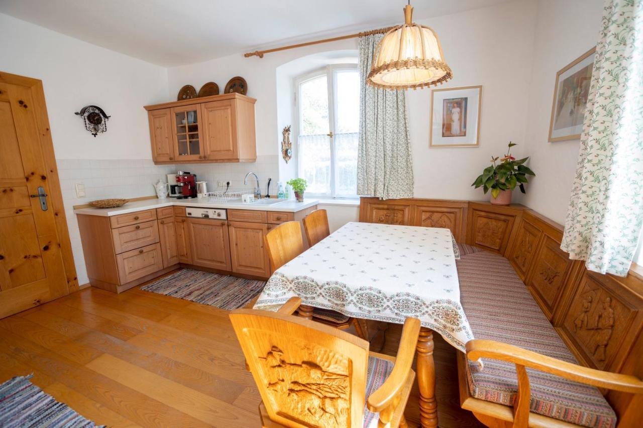 Landhauswohnung Mit Wildromantischem Garten Füssen Extérieur photo