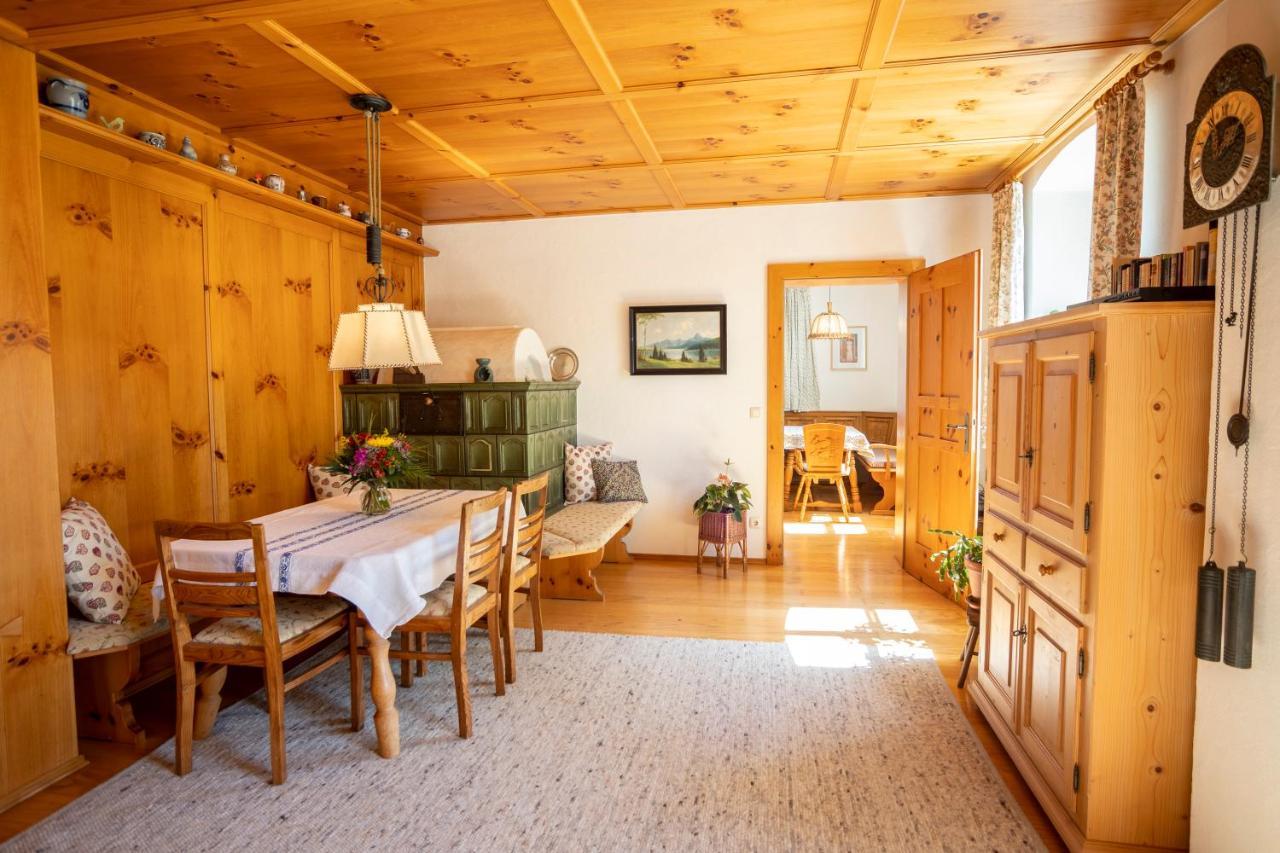 Landhauswohnung Mit Wildromantischem Garten Füssen Extérieur photo